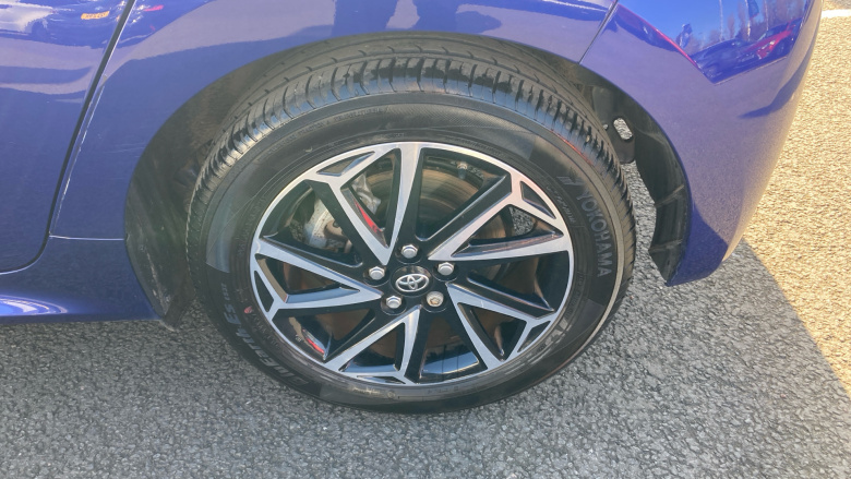 Toyota Yaris 1.5 Hybrid Design 5dr CVT Hybrid Hatchback